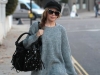 kylie-minogue-con-cocca-bag-london-nov2010-2