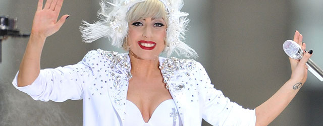 Giorgio Armani veste l'estro di Lady Gaga