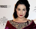 Dita Von Teese indossa Moschino