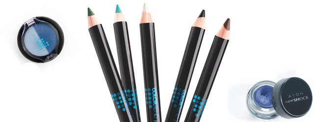 Avon colora di blu il make-up dell'inverno