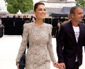 I neo sposi Giorgia Surina e Nicolas Vaporidis da Burberry Prorsum