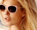 La modella ribelle Kate Moss per Vogue Eyewear